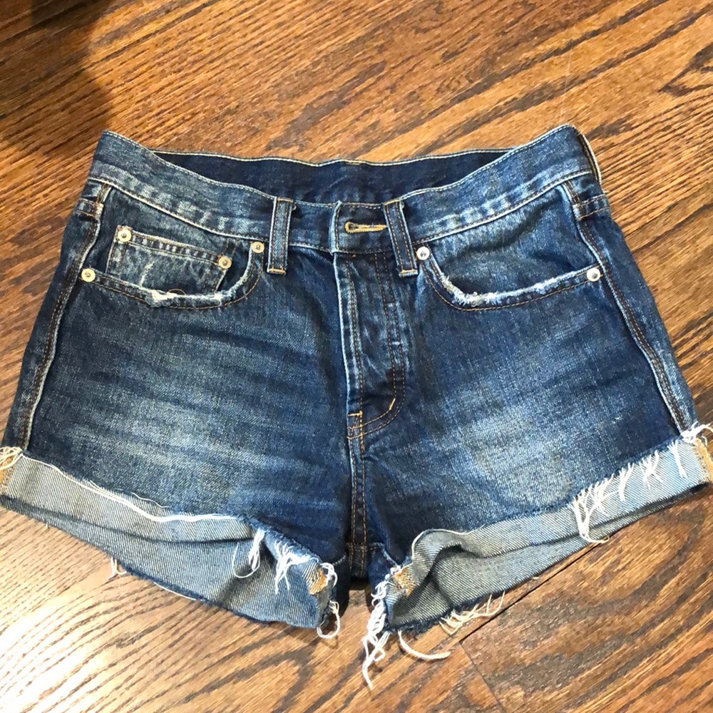 classic BDG shorts 💙